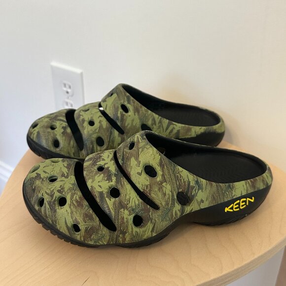 KEEN Yogui Slip on Lightweight Clogs - Picture 3 of 4